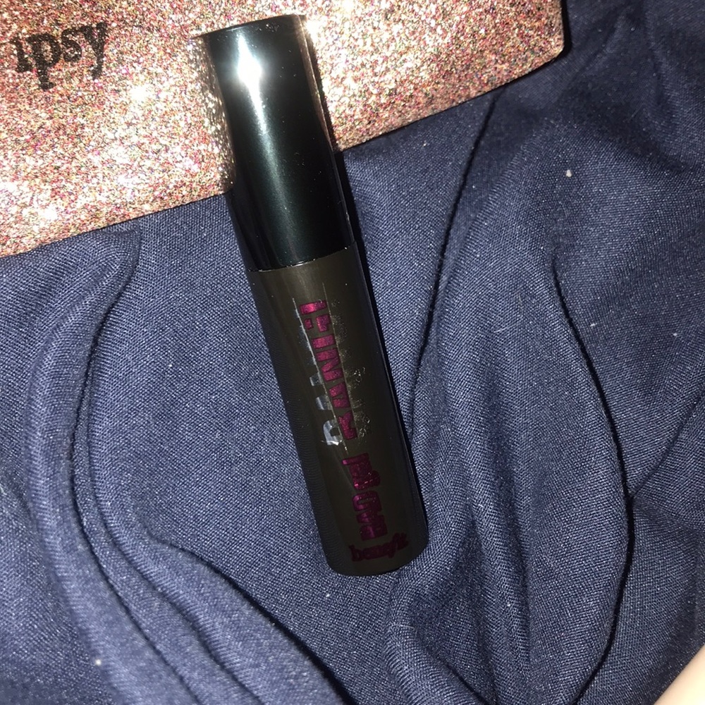 IPSY MAKEUP BAG W/ SAMPLES - Picture 5 of 8